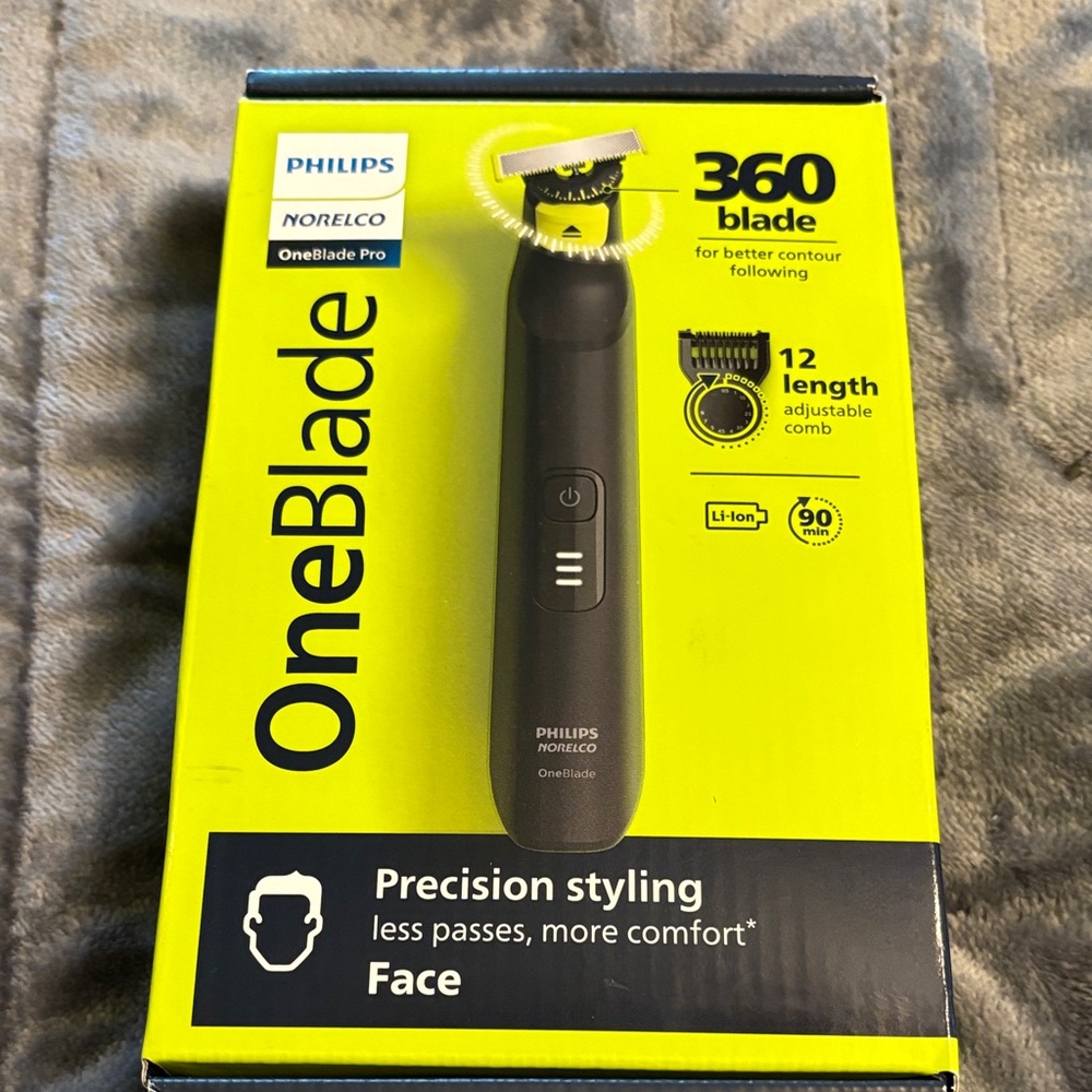 Philips Norelco OneBlade Pro Trimmer